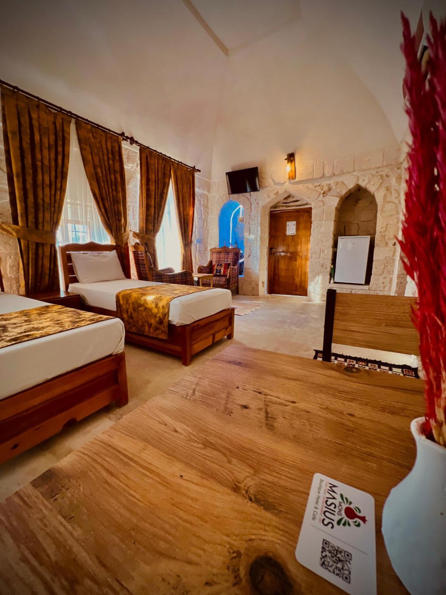 Mons Masius Hotel Teras Midyat Buitenkant foto