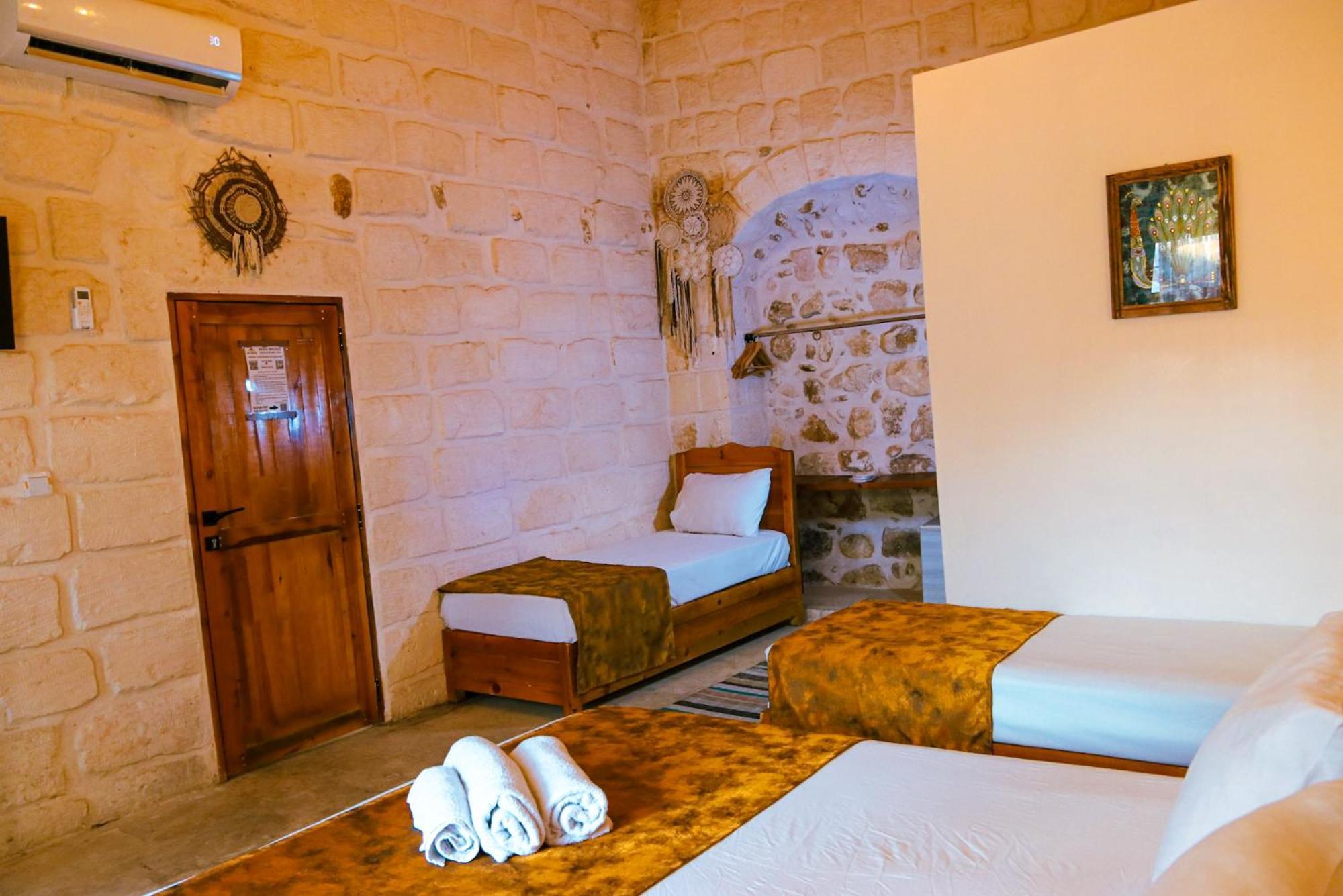 Mons Masius Hotel Teras Midyat Buitenkant foto