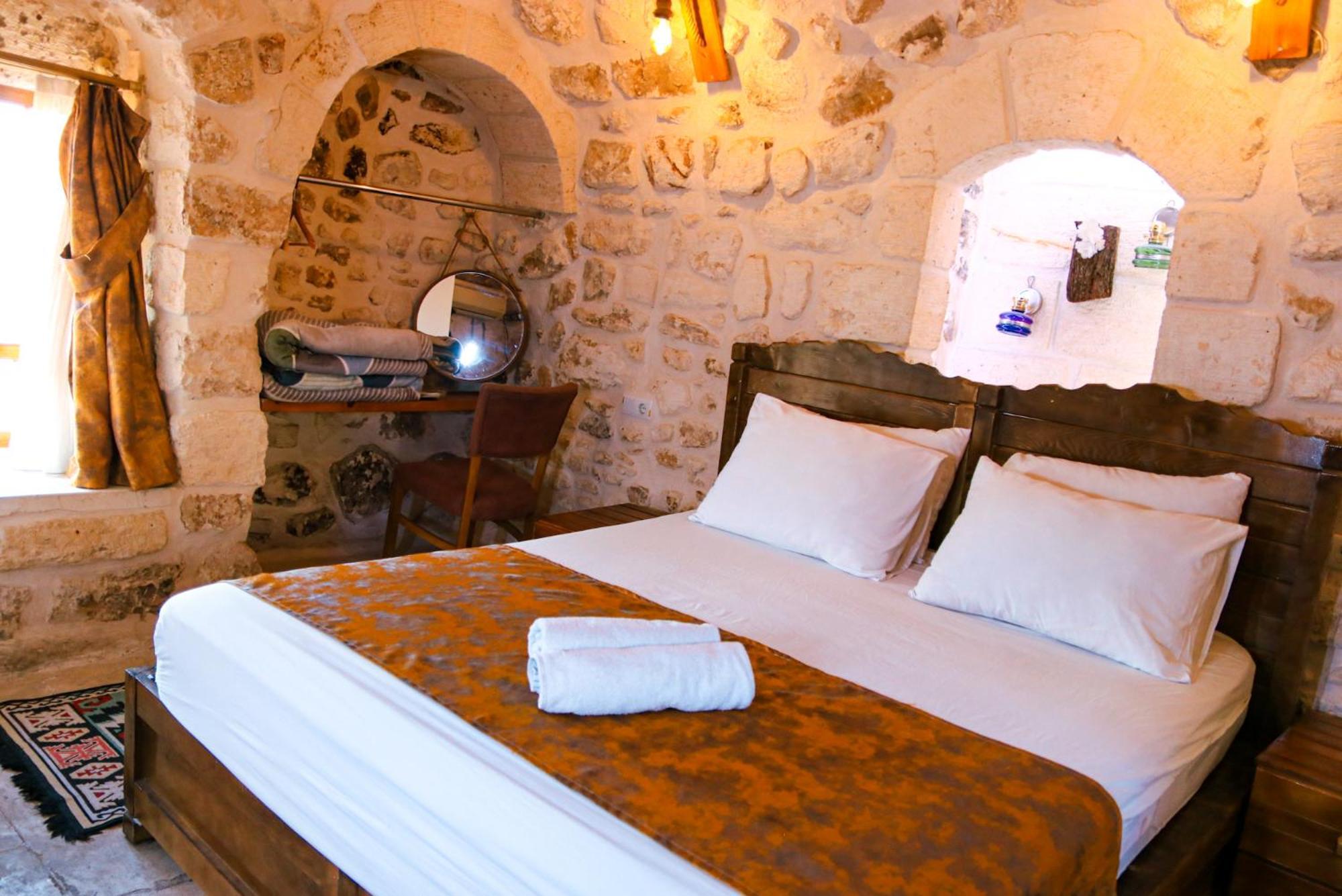 Mons Masius Hotel Teras Midyat Buitenkant foto